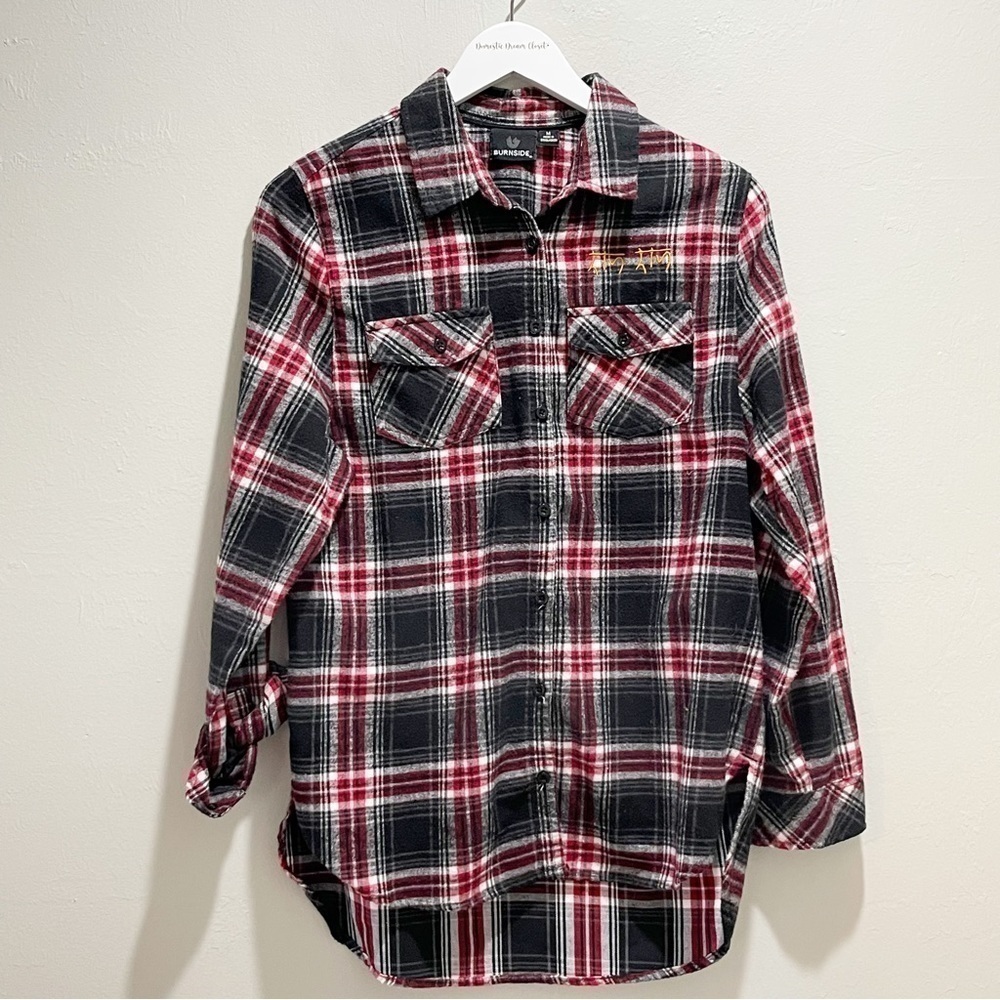 BURNSIDE Women’s Black Red Plaid Flannel Boyfriend Shirt Asian Graphic Size M